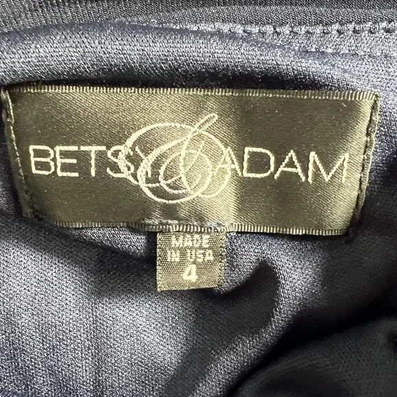 📌 Betsy & Adam Elegant Form-Fitting Single-Shoulder Silhouette Ball, Prom Gown - Picture 15 of 16